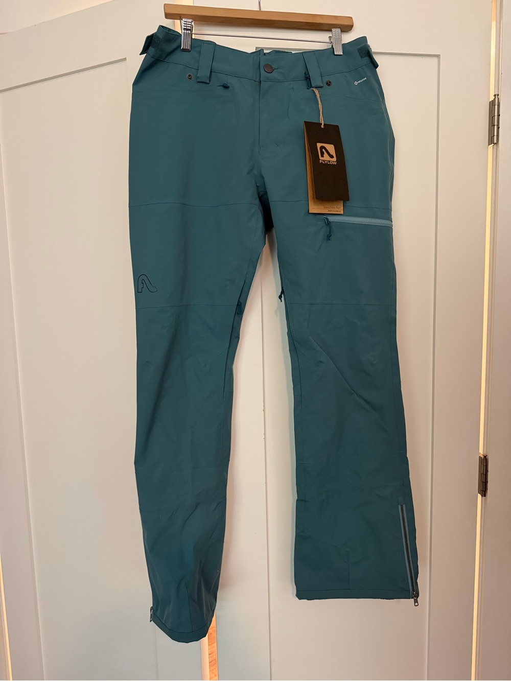 Flylow women’s ski/snowboard pants